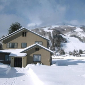 Hakuba Holiday House at Happo One